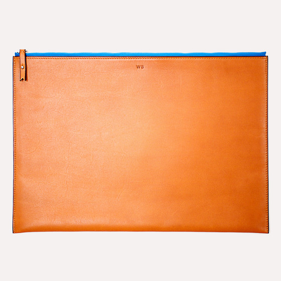 Pélican L, natural barenia calfskin, blue zipper